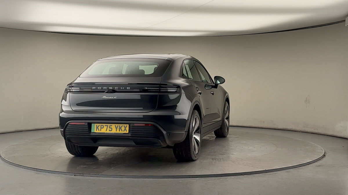 More views of Porsche Macan