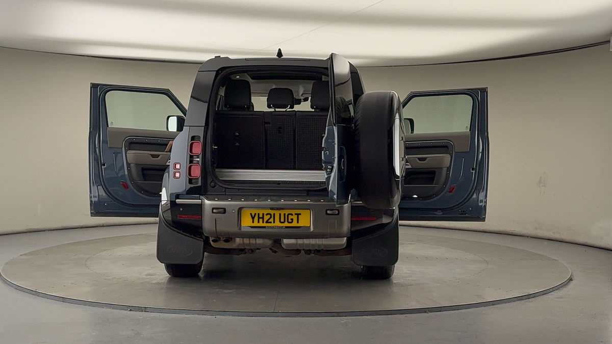 More views of Land Rover Defender 90