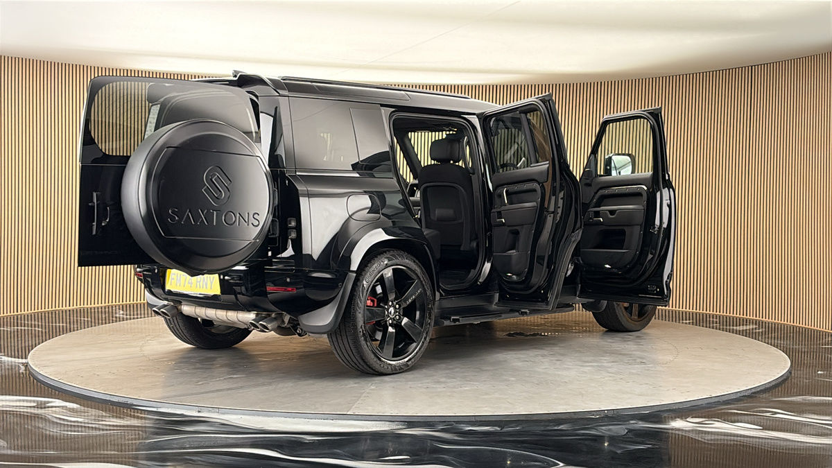 More views of Land Rover Defender 110