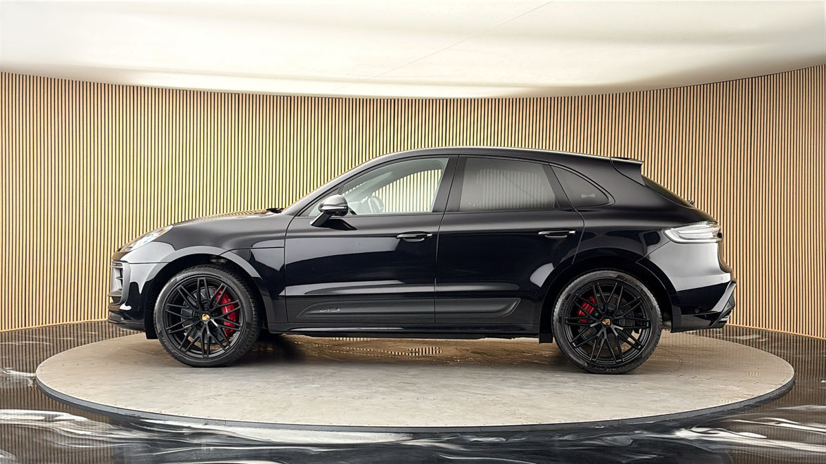 More views of Porsche Macan