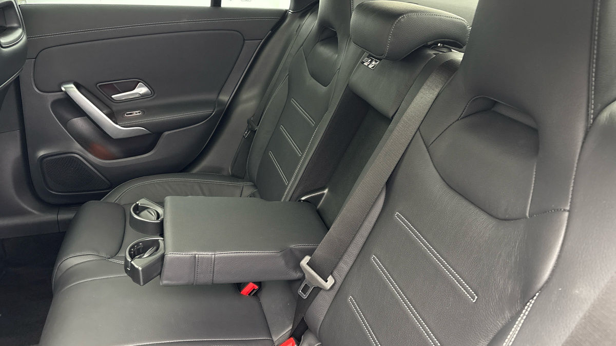 Mercedes-Benz CLA Image 15