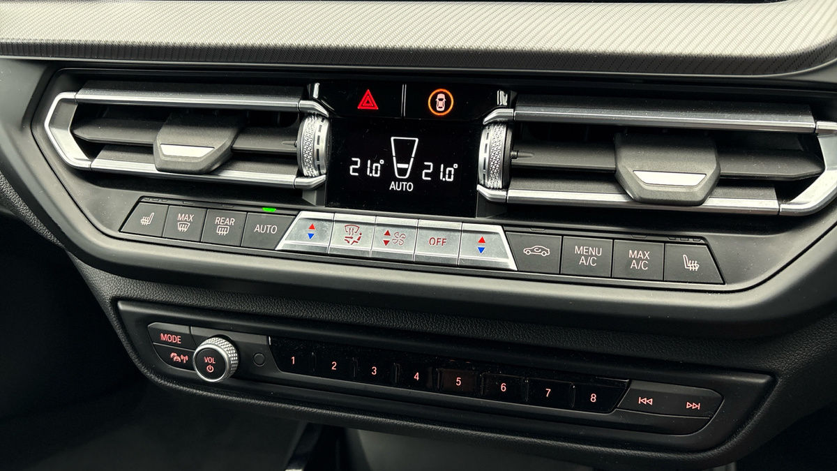 BMW 1 Series Image 9