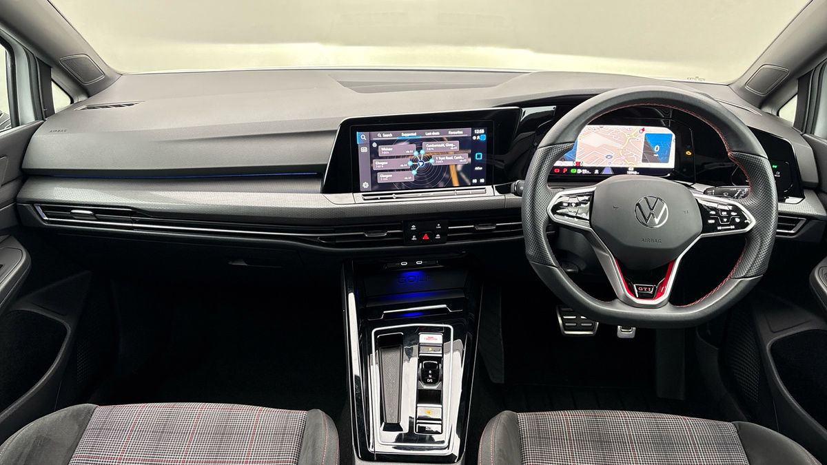 Volkswagen Golf Image 12