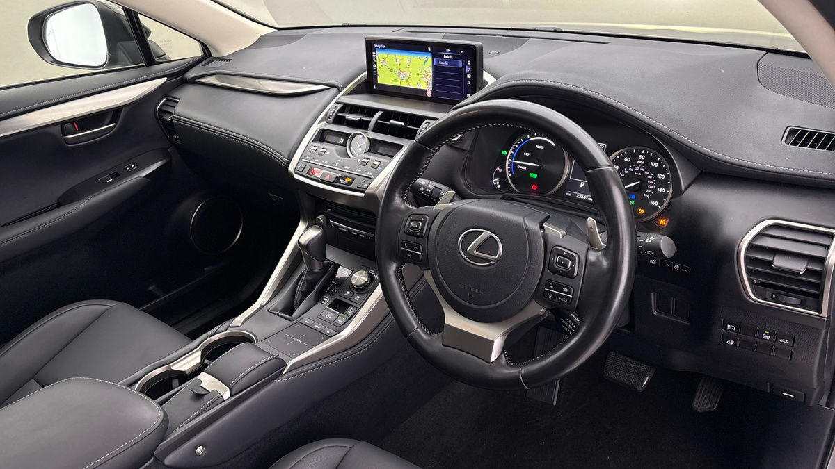 Lexus NX Image 5