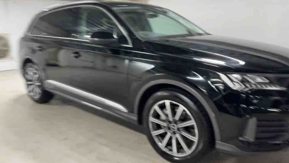 More views of Audi Q7