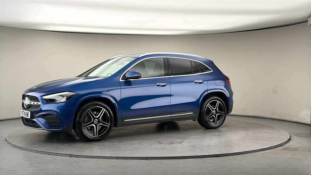 More views of Mercedes-Benz GLA
