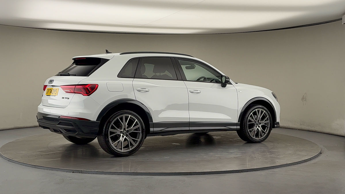 More views of Audi Q3