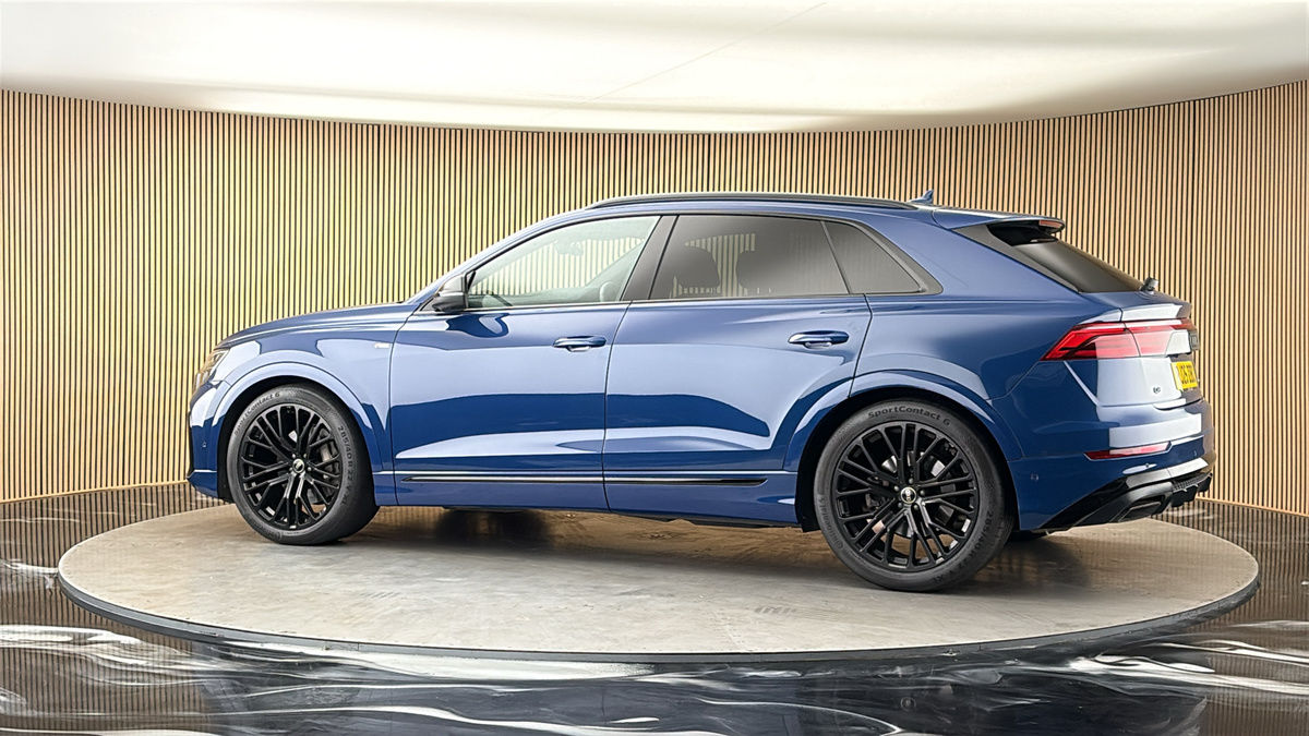 More views of Audi Q8