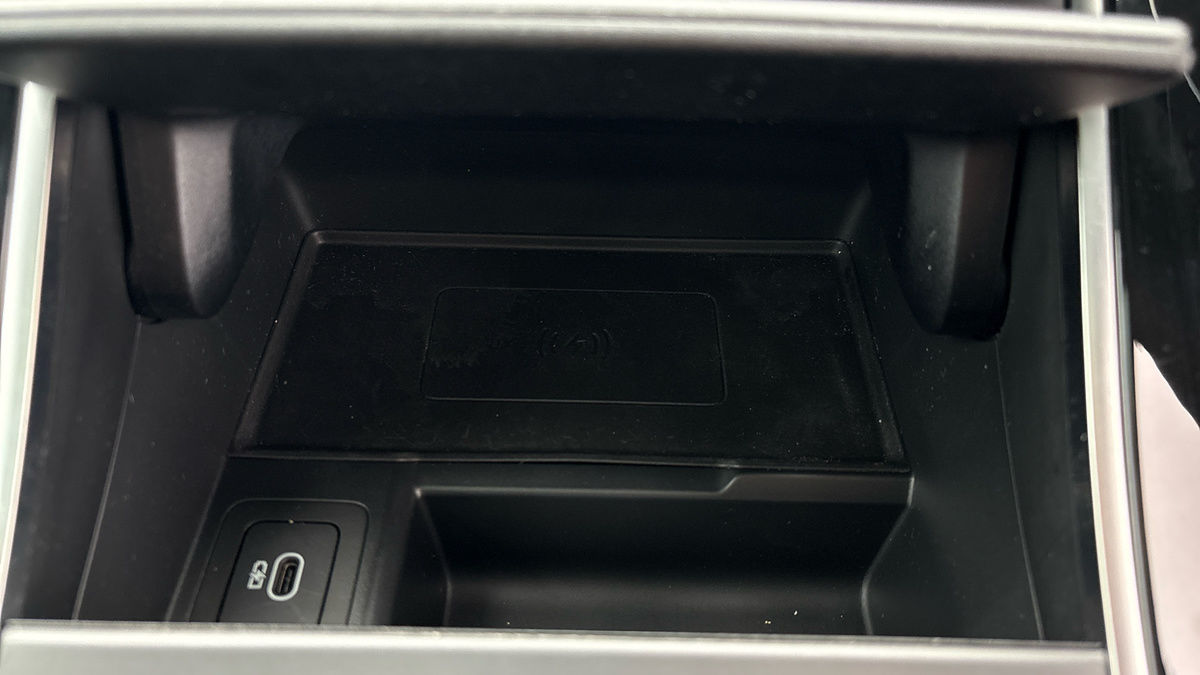 Land Rover Range Rover Velar Image 26