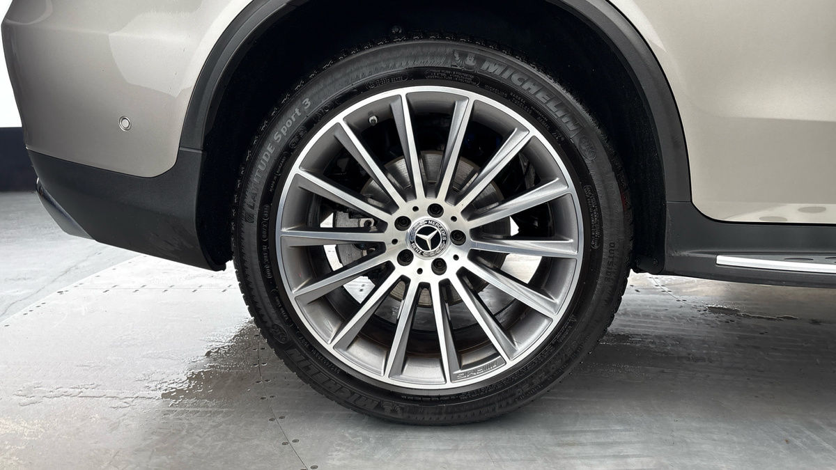 Mercedes-Benz GLC Image 10