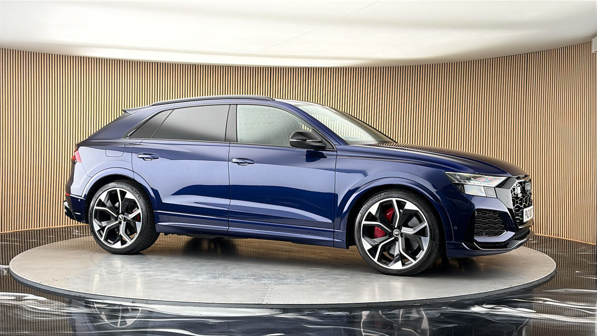More views of Audi RSQ8