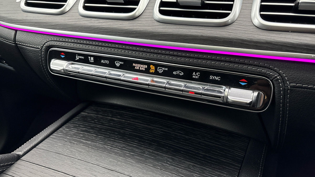 Mercedes-Benz GLE Image 25