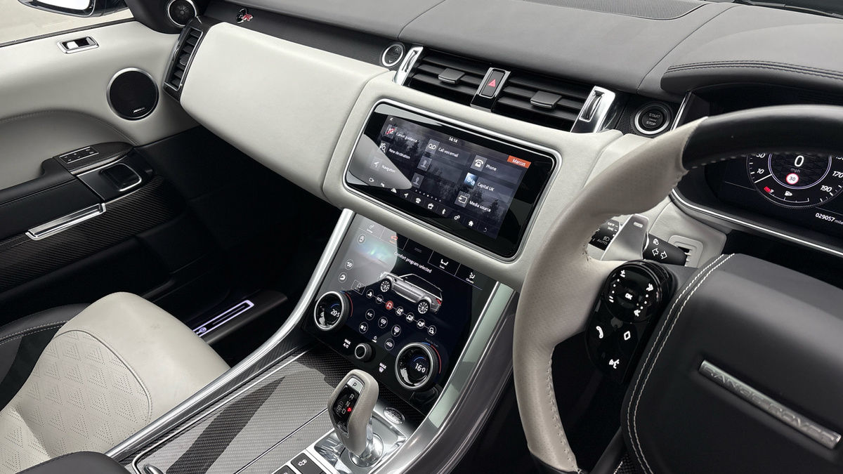 Land Rover Range Rover Sport Image 18