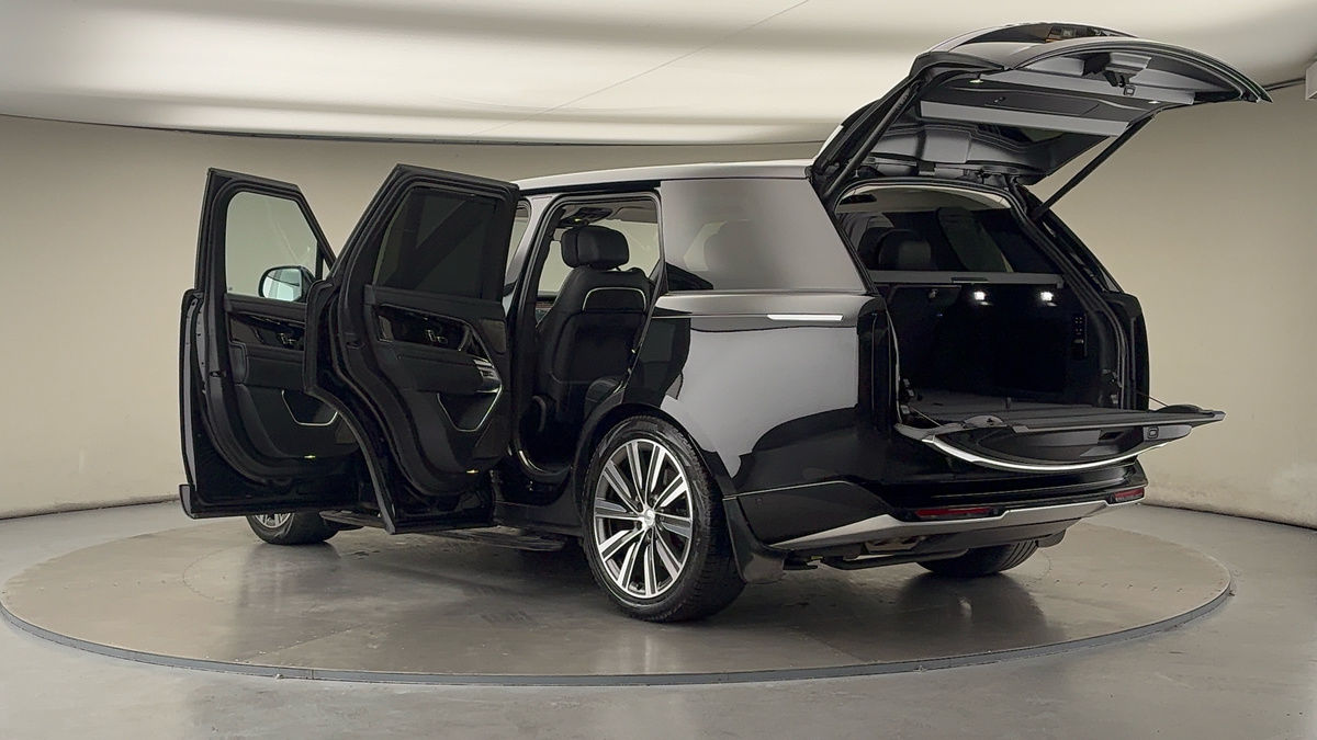 More views of Land Rover Range Rover