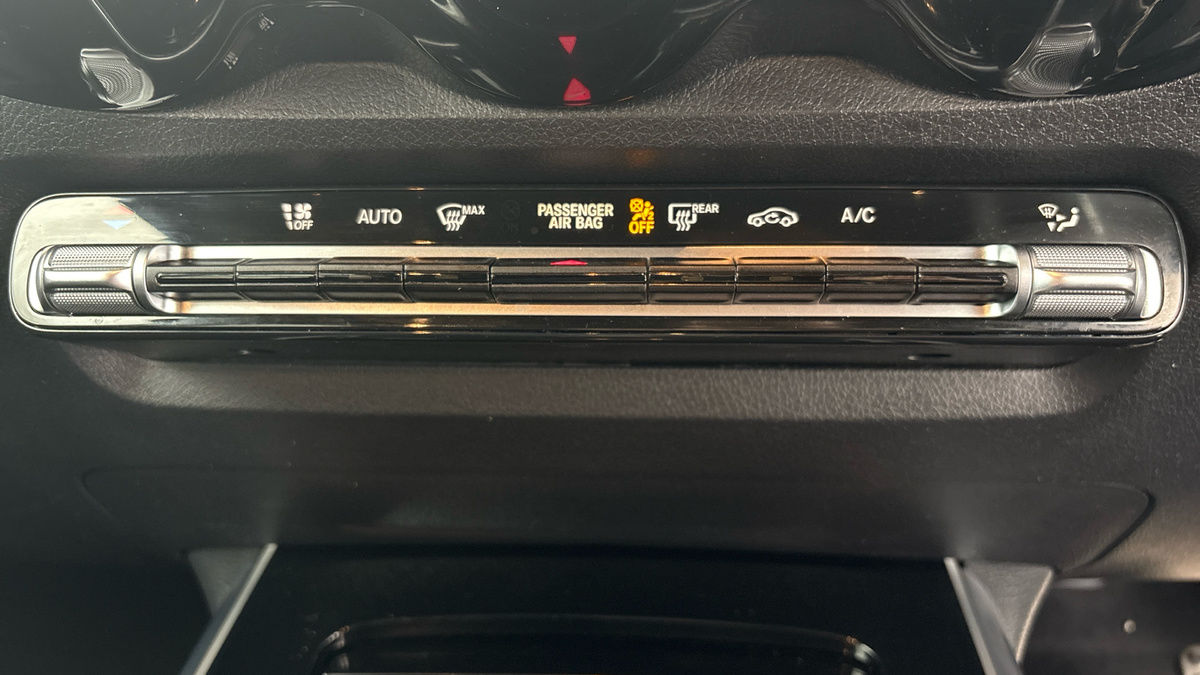 Mercedes-Benz GLB Image 6