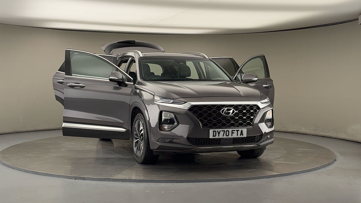 More views of Hyundai Santa Fe
