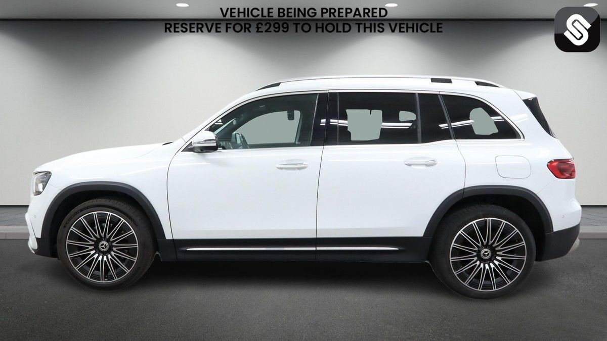 Mercedes-Benz GLB Image 6