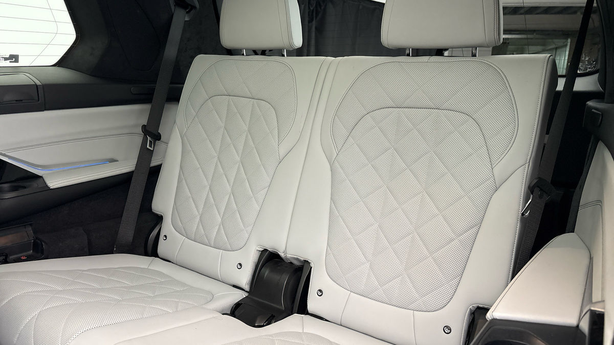 BMW X7 Image 9