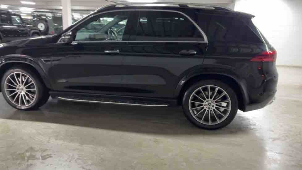 More views of Mercedes-Benz GLE