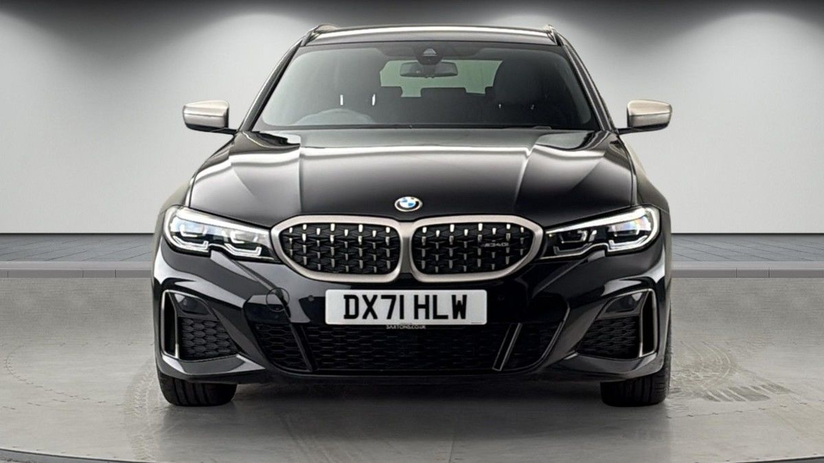 BMW 3 Series Image 3