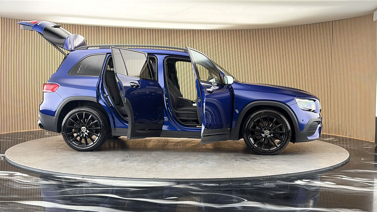 More views of Mercedes-Benz GLB