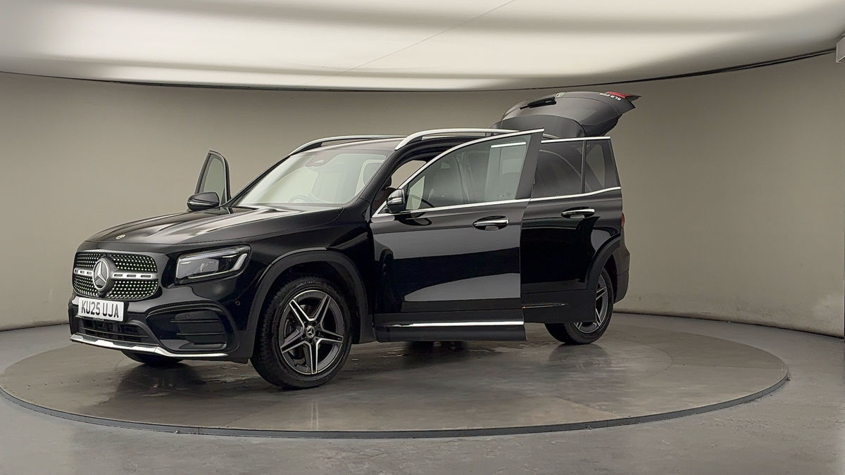 Mercedes-Benz GLB Image 22