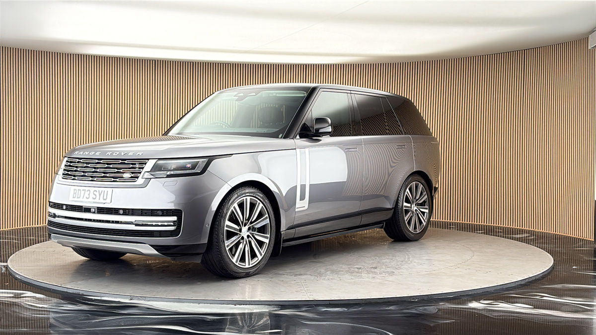 More views of Land Rover Range Rover