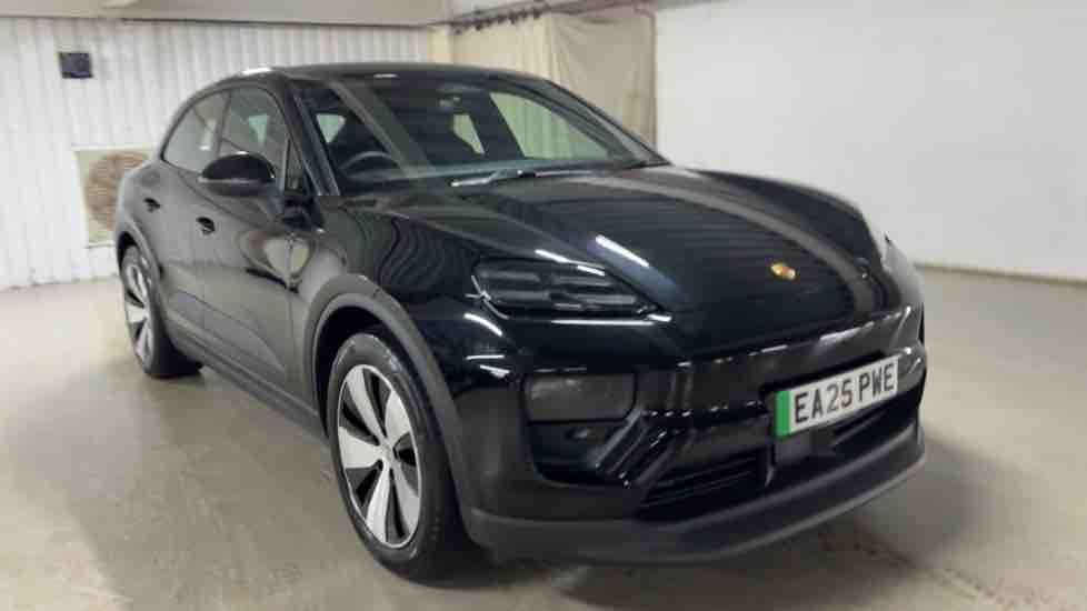 More views of Porsche Macan