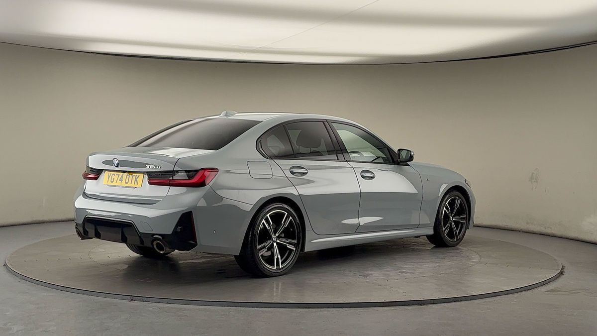 BMW 3 Series Image 21