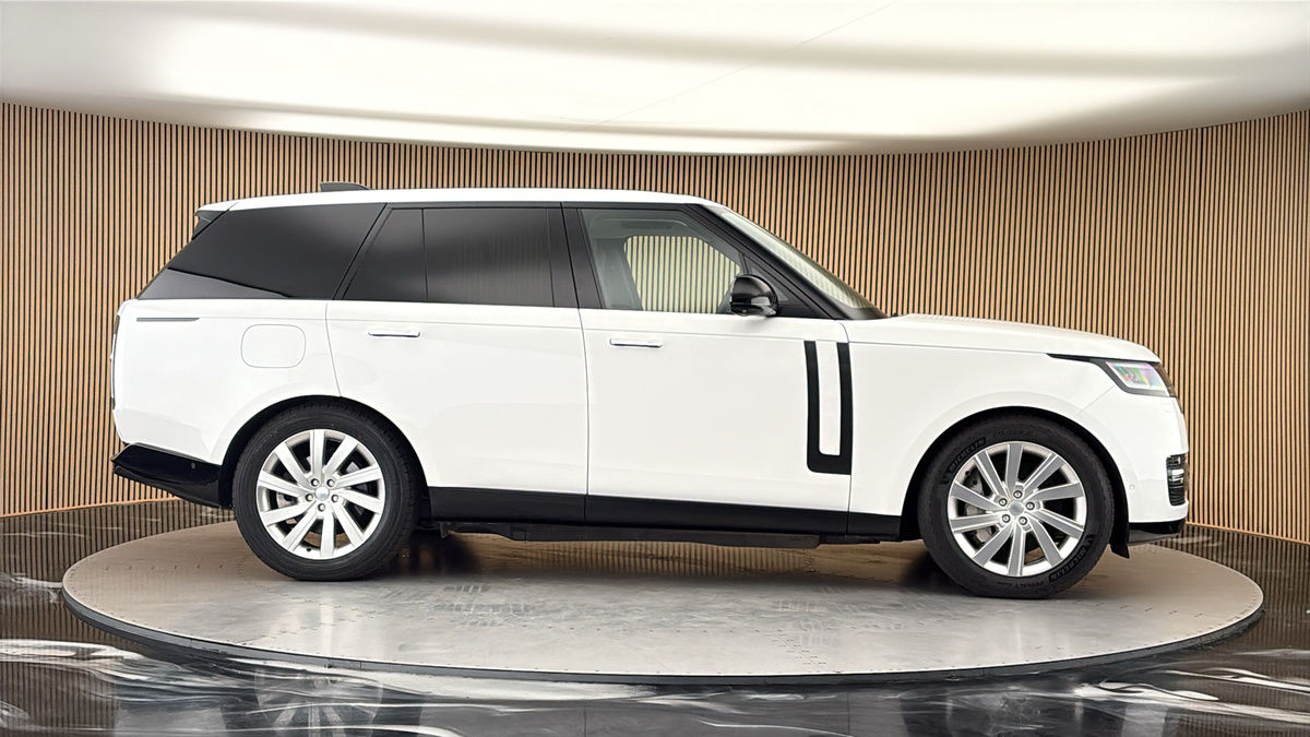 More views of Land Rover Range Rover