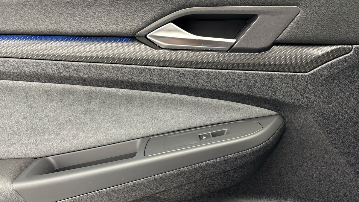 Volkswagen Golf Image 19