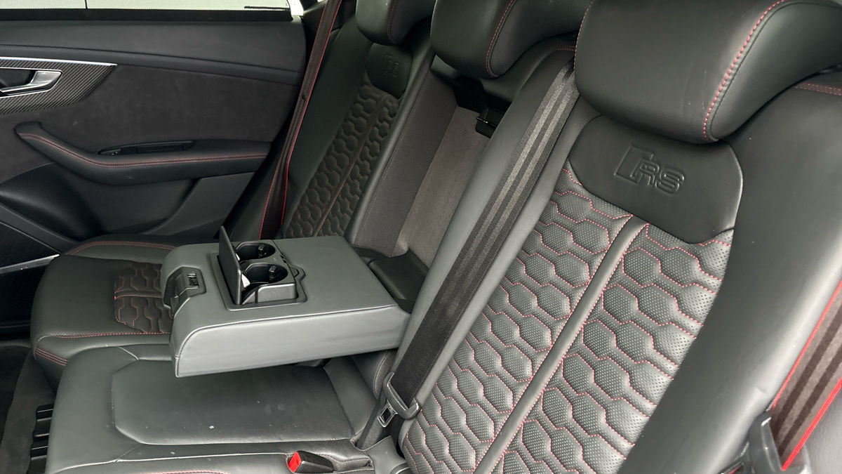 Audi RSQ8 Image 9