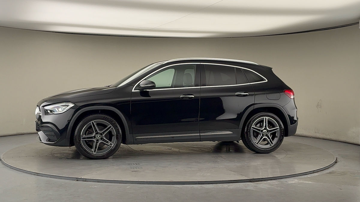 More views of Mercedes-Benz GLA