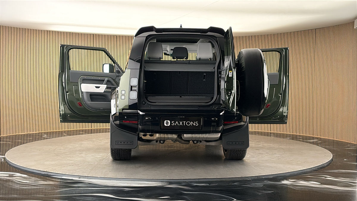 More views of Land Rover Defender 90