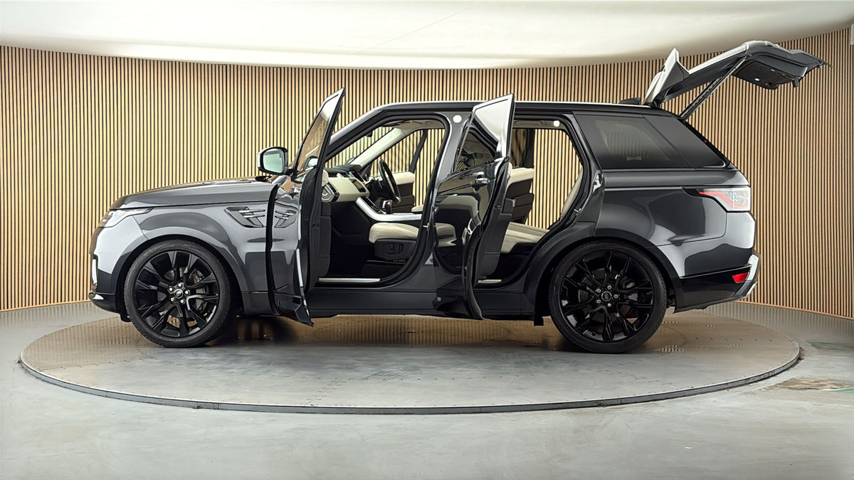 More views of Land Rover Range Rover Sport