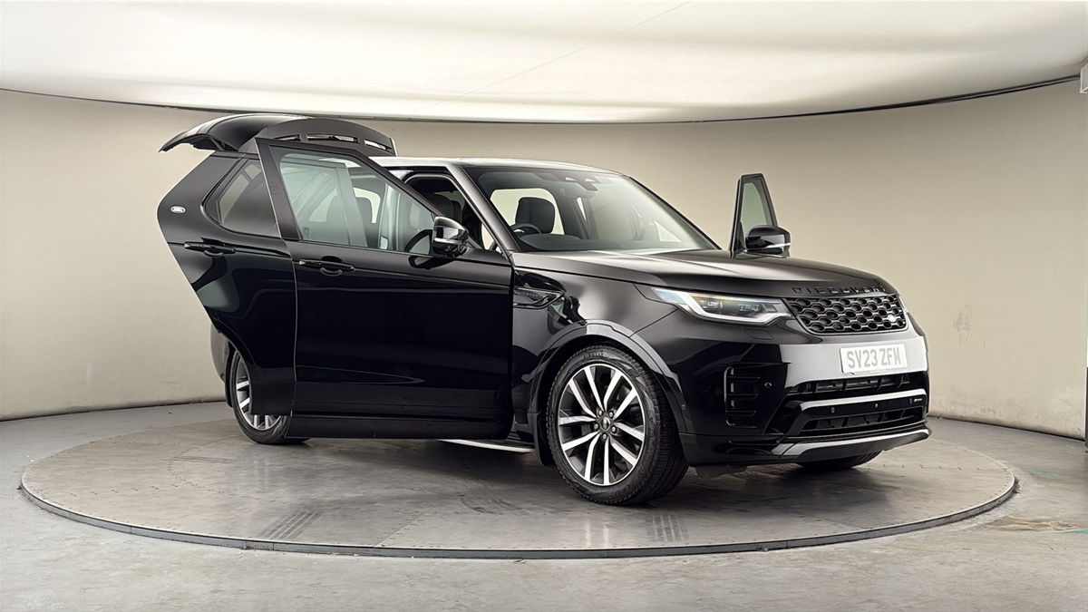 More views of Land Rover Discovery
