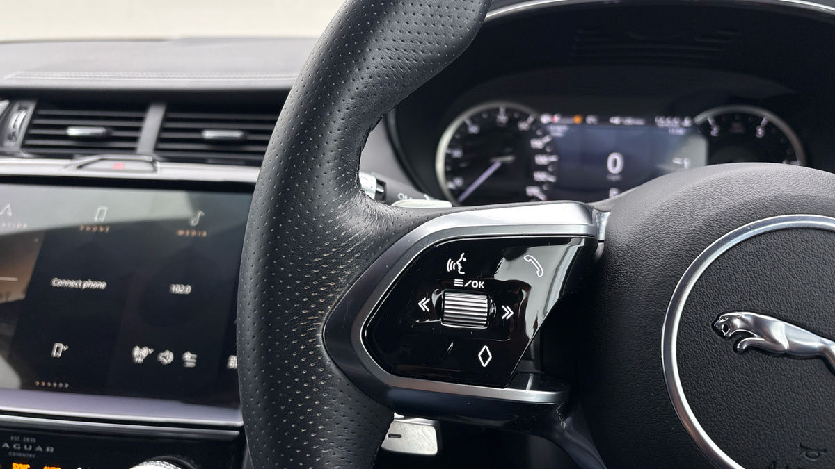 Jaguar E-PACE Image 13