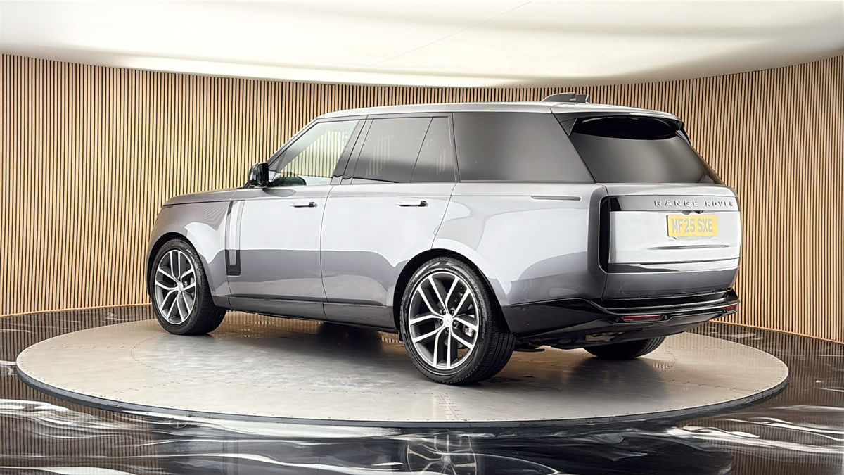 More views of Land Rover Range Rover