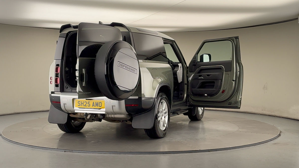 More views of Land Rover Defender 90