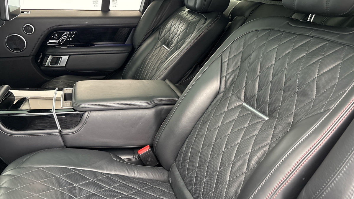 Land Rover Range Rover Image 9