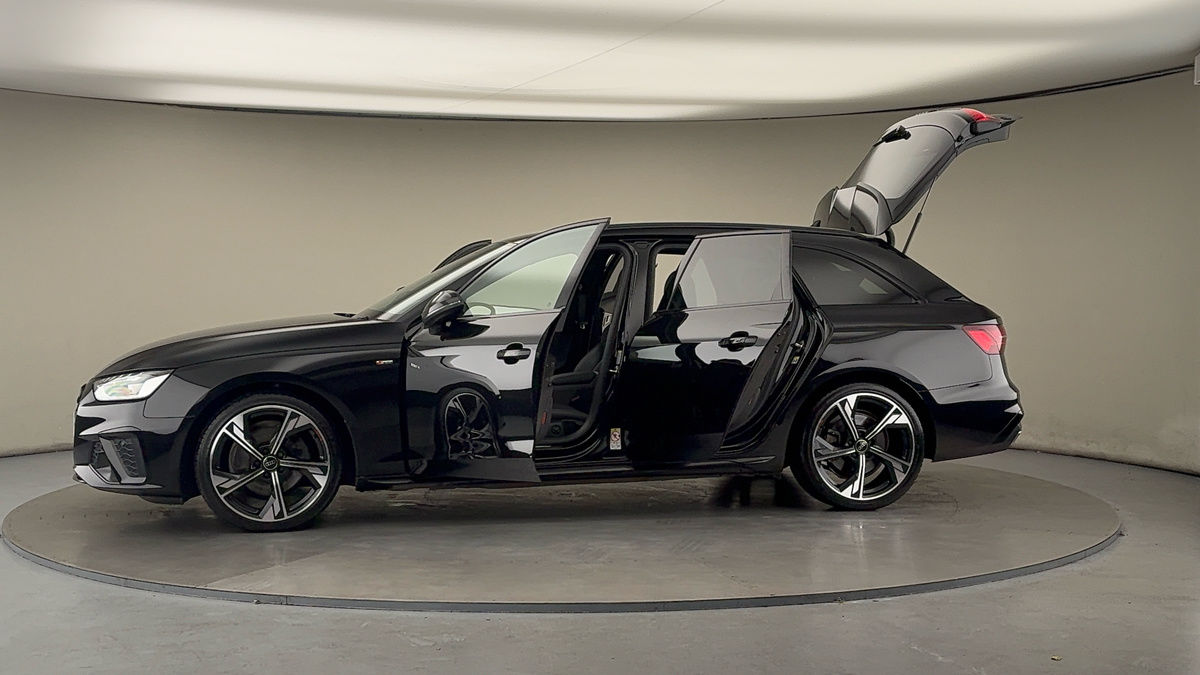 More views of Audi A4 Avant