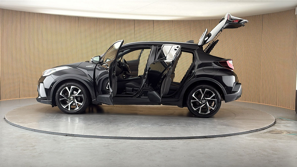 More views of Toyota C-HR