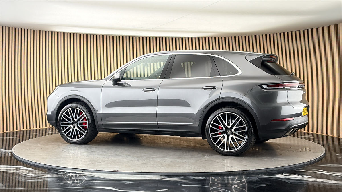 More views of Porsche Cayenne