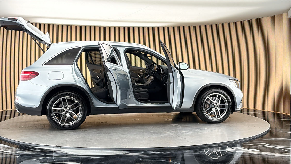 More views of Mercedes-Benz GLC