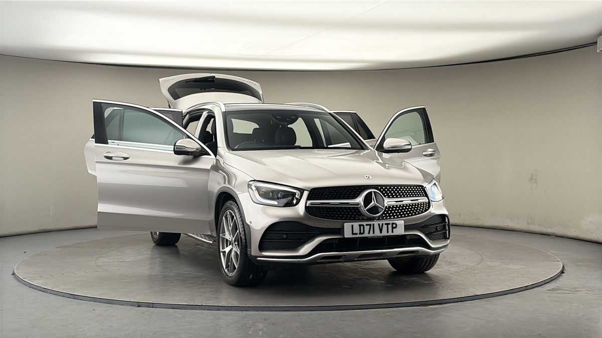 More views of Mercedes-Benz GLC