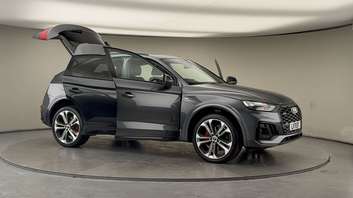 More views of Audi Q5