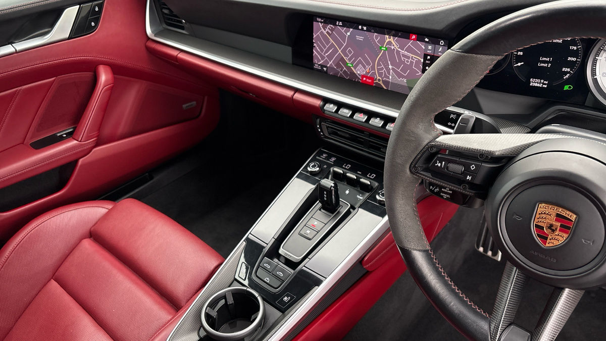 Porsche 911 Image 18