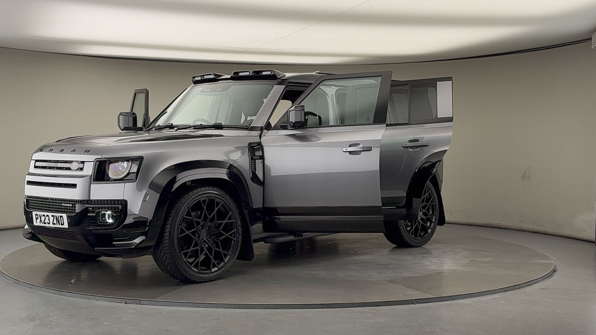 More views of Land Rover Defender 110