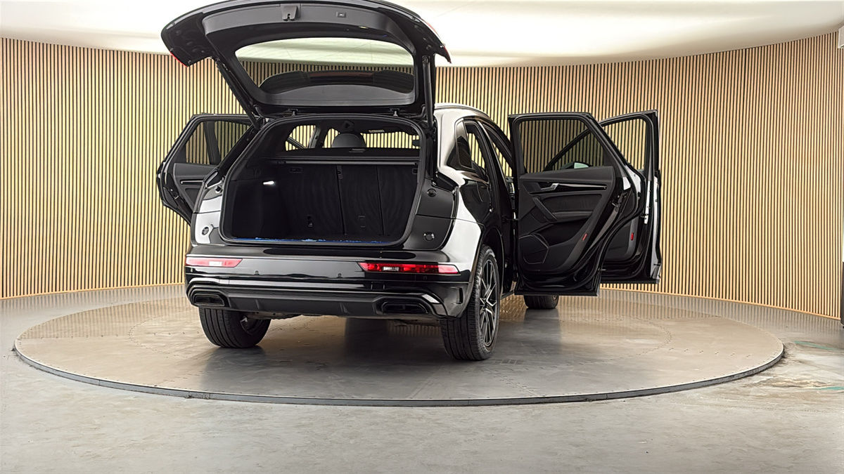 More views of Audi Q5