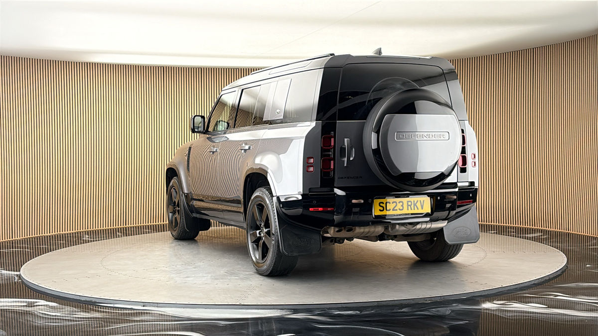 More views of Land Rover Defender 110